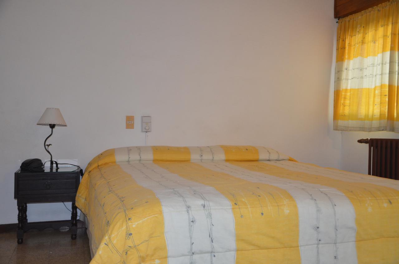 Hotel Carmen De Areco Dış mekan fotoğraf